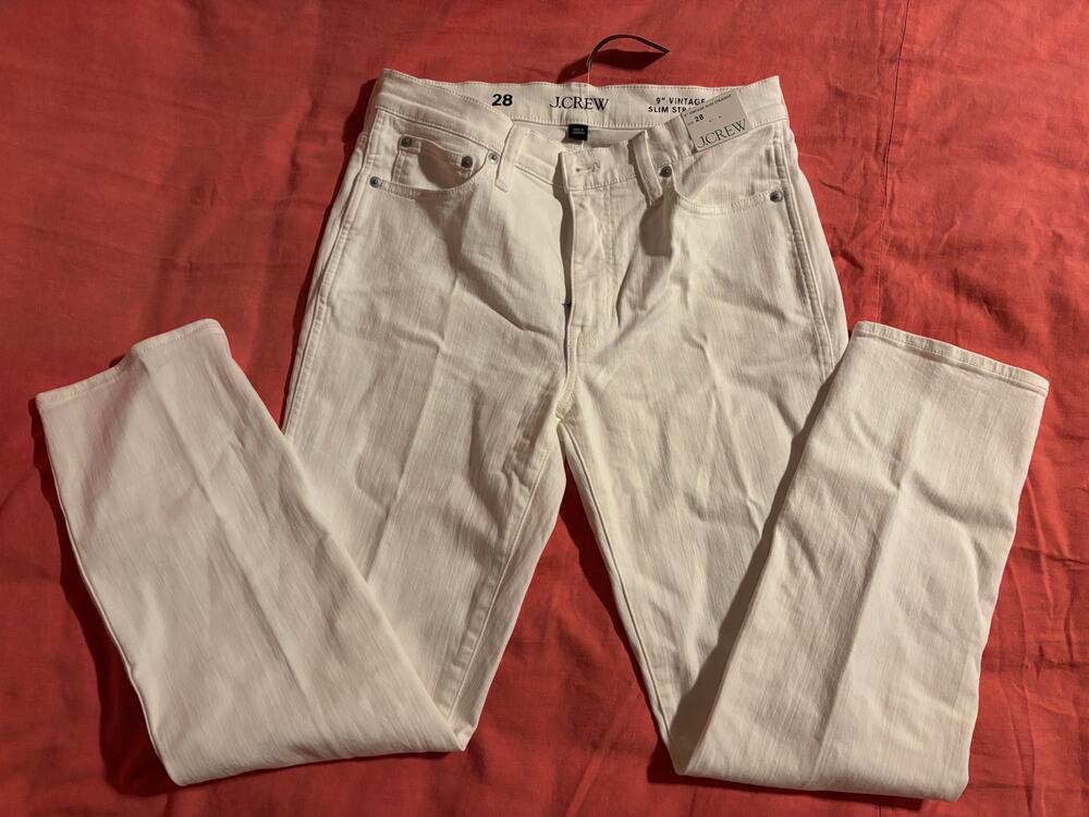 NWT J.Crew 9" Vintage Slim Straight White Jeans in Size 28